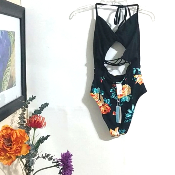 CUPSHE BLACK FLORAL 1-PC HALTER SWIMSUIT SZ LARGE - Picture 9 of 9